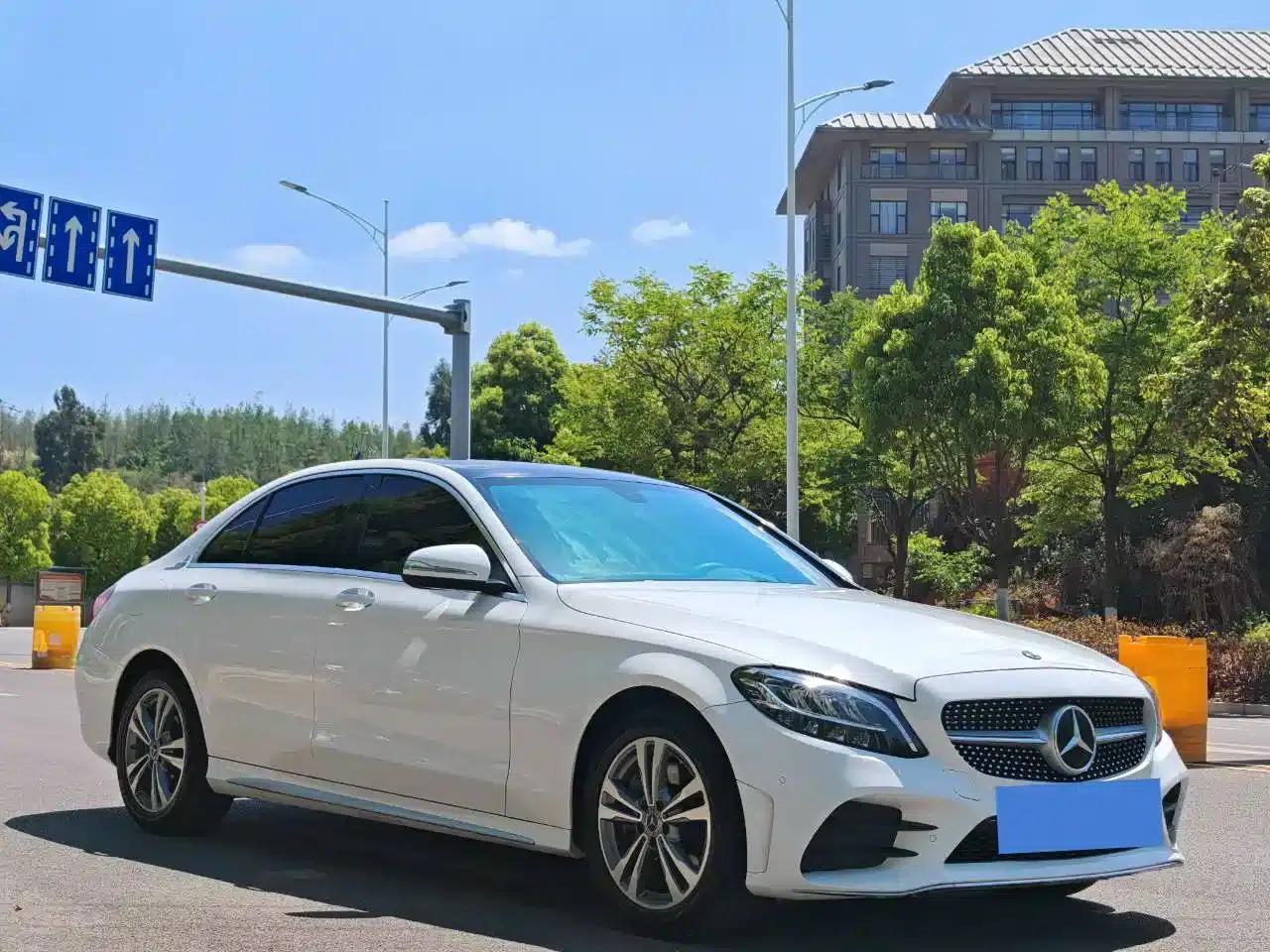 Mercedes-Benz C-Class 2020 Facelift C 200 L Fashion Model — миниатюра 3