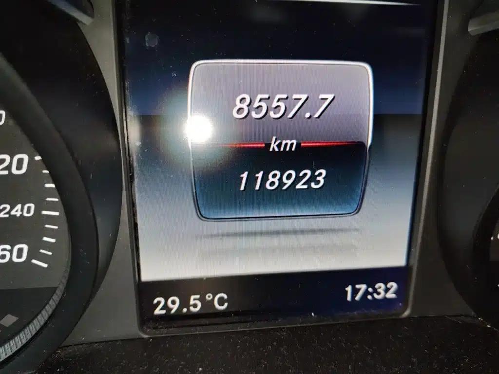 2018 Mercedes-Benz C-Class C 200 L Sport Edition — миниатюра 13