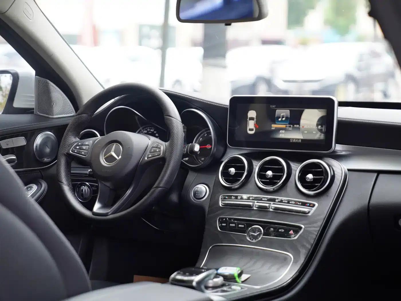 2018 Mercedes-Benz C-Class C 200 L Sport Edition — миниатюра 16