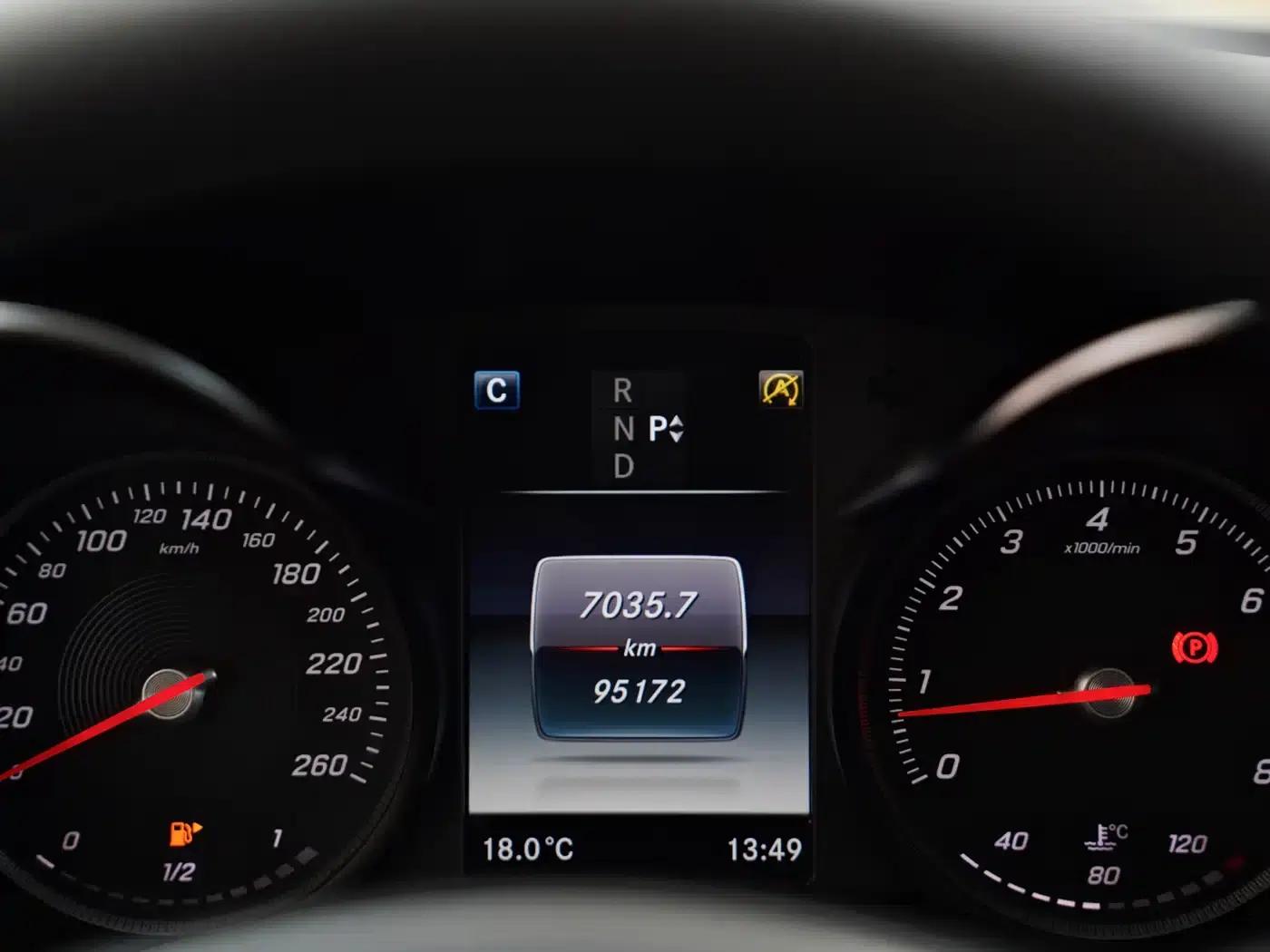 2018 Mercedes-Benz C-Class C 200 L Sport Edition — миниатюра 18