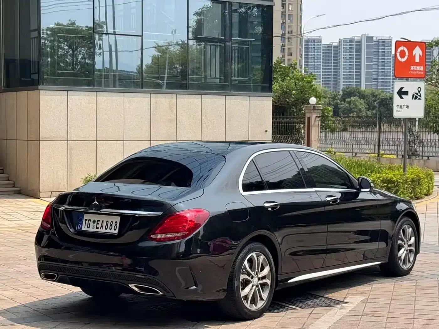 2015 Mercedes-Benz C-Class C 200 L Sport — миниатюра 6