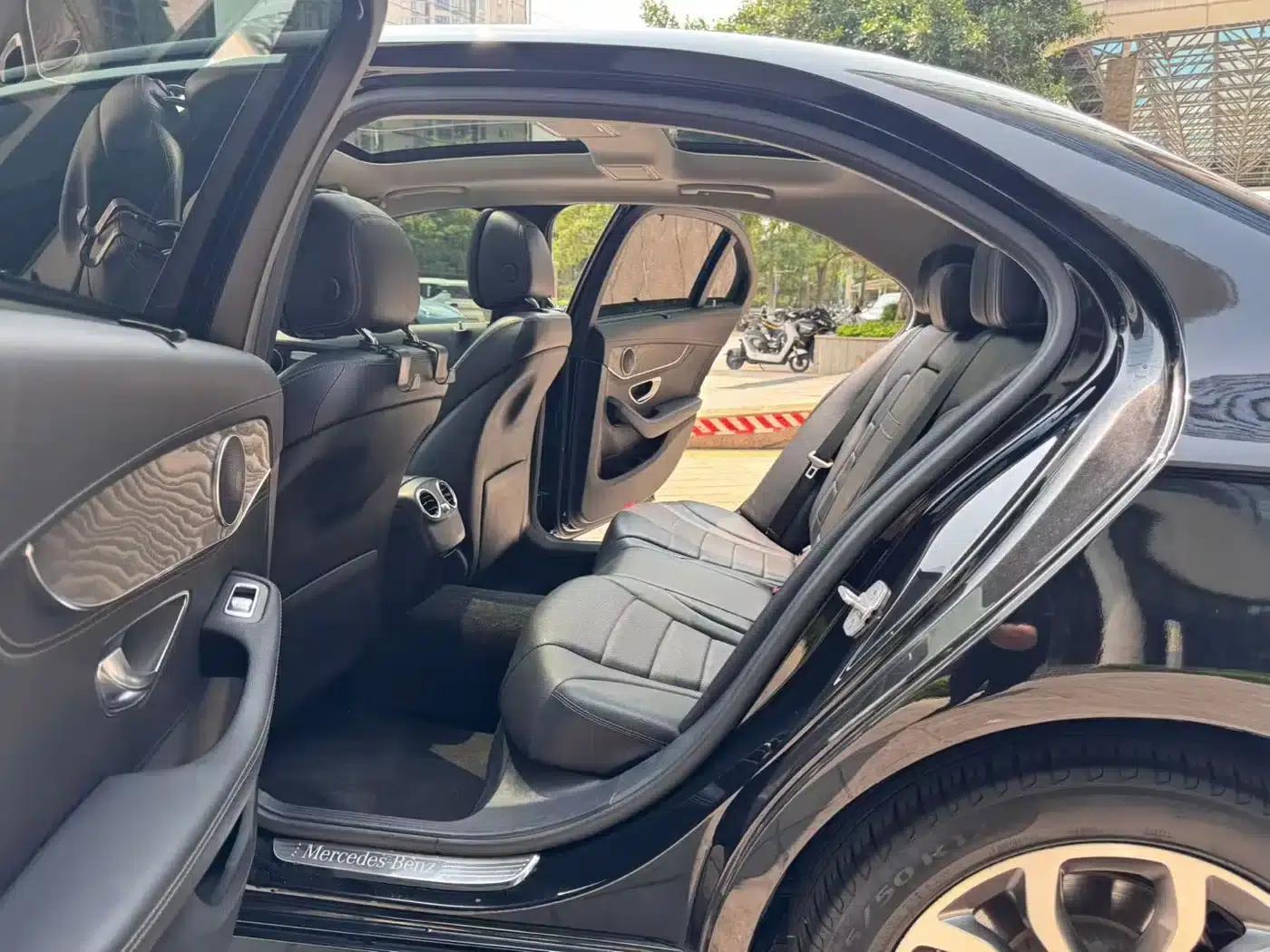 2015 Mercedes-Benz C-Class C 200 L Sport — миниатюра 9