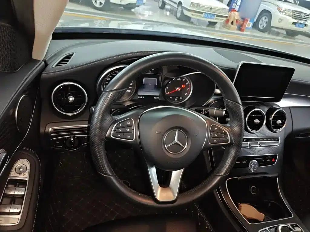 2016 Mercedes-Benz C-Class C 180 L Sport — миниатюра 10