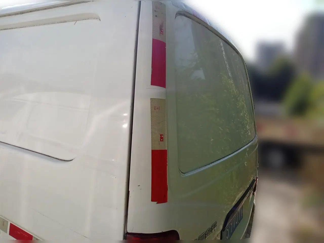Jinbei Hiace 2018 2.0L Fifth-Generation Box Truck Standard Roof 2 Seats 4G21C — миниатюра 5