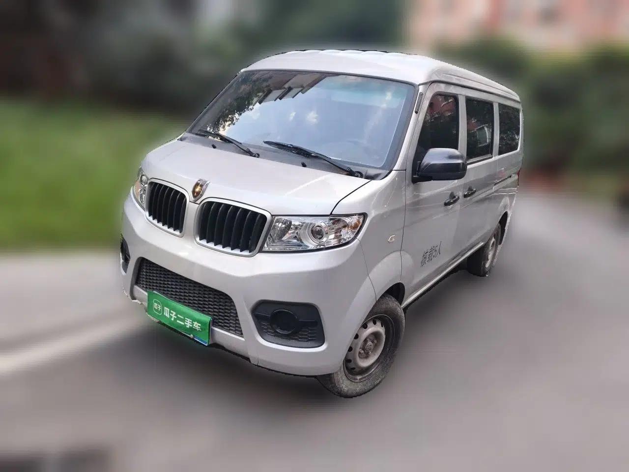 Jinbei New Hiace X30L Huachen Xinyuan Little Sea Lion 1.5L Premium Manual — миниатюра 1