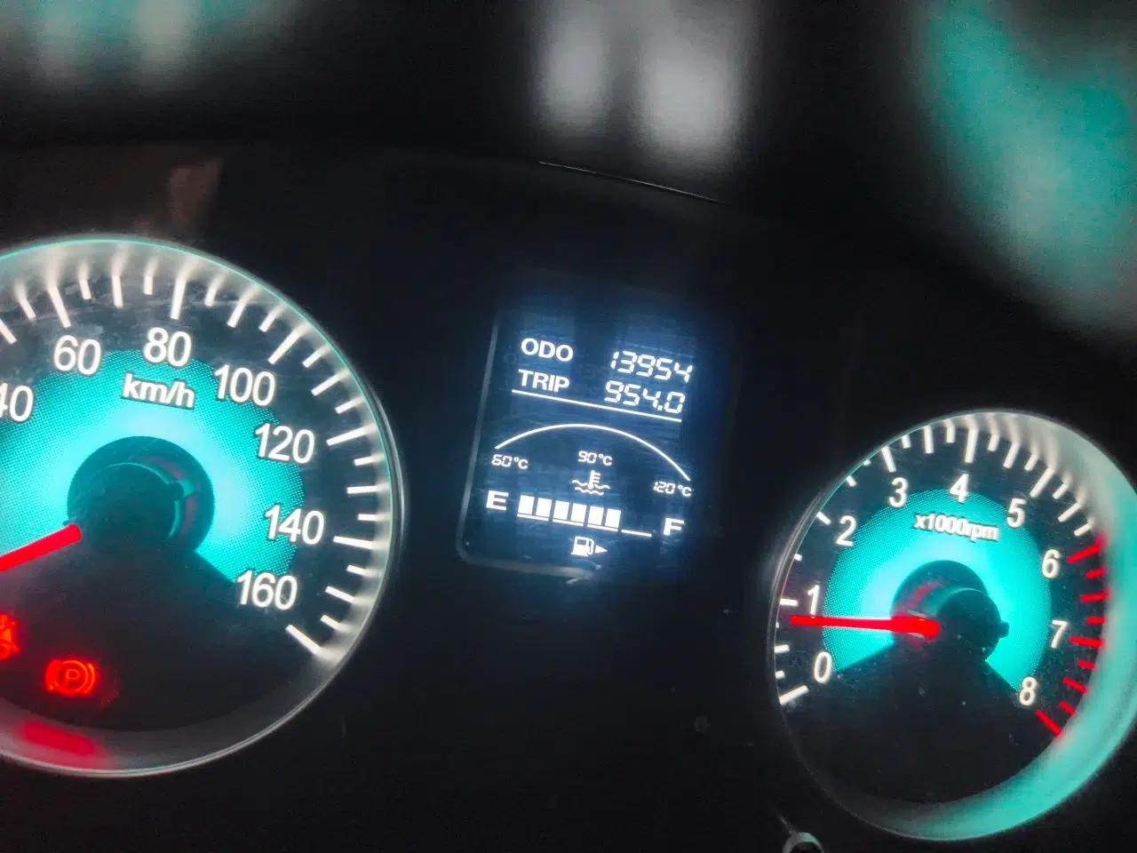 Jinbei New Hiace X30L Huachen Xinyuan Little Sea Lion 1.5L Premium Manual — миниатюра 12