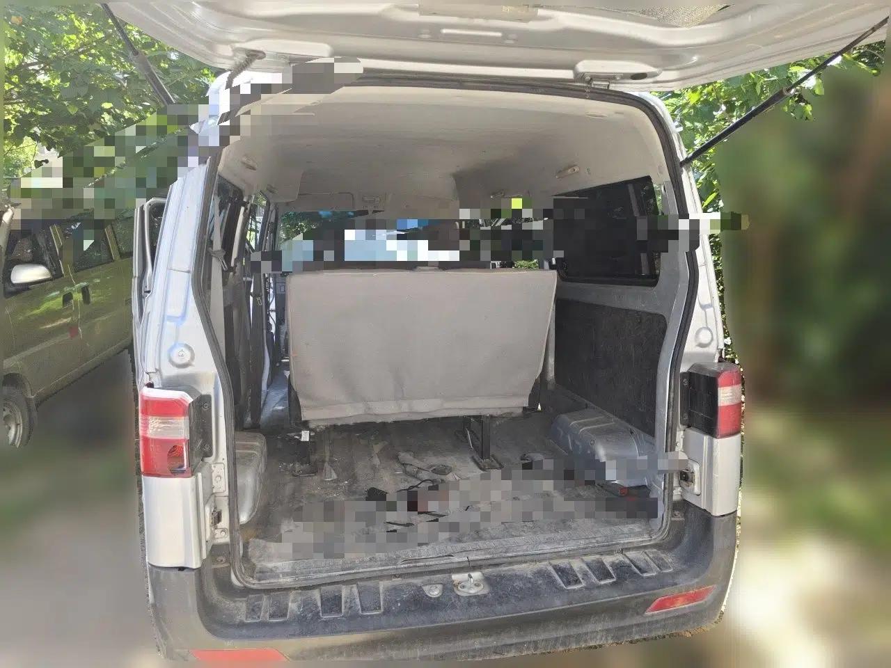 Jinbei Hiace X30 2023 1.5L Super-Comfortable Passenger Van 5/6/7-Seater Non-Air-Conditioned Version Model SWC15M — миниатюра 19