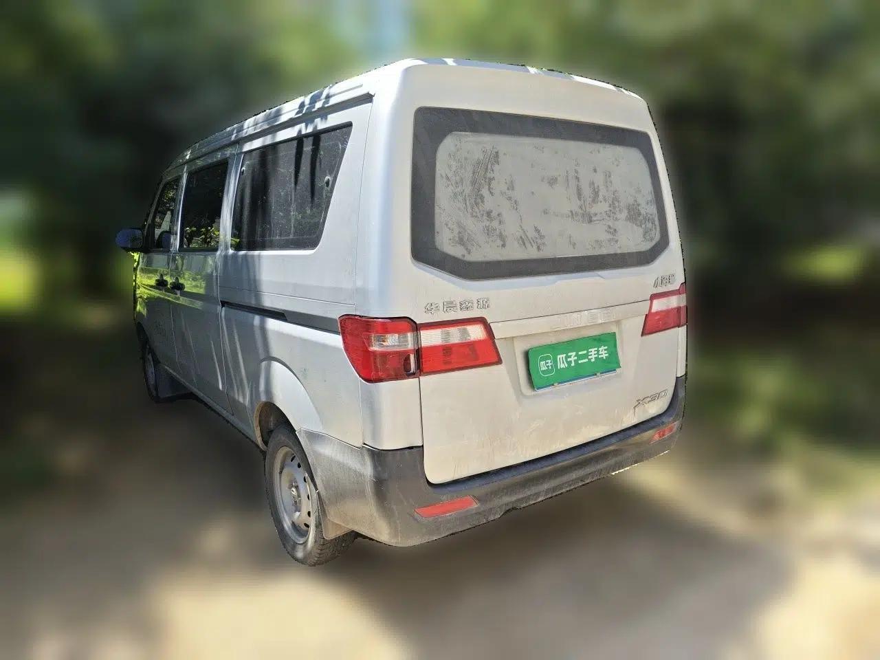 Jinbei Hiace X30 2023 1.5L Super-Comfortable Passenger Van 5/6/7-Seater Non-Air-Conditioned Version Model SWC15M — миниатюра 4