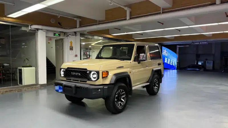 2024 Land Cruiser 70 Series 4.0L Automatic 4WD 5-Seater Parallel Import — миниатюра 6