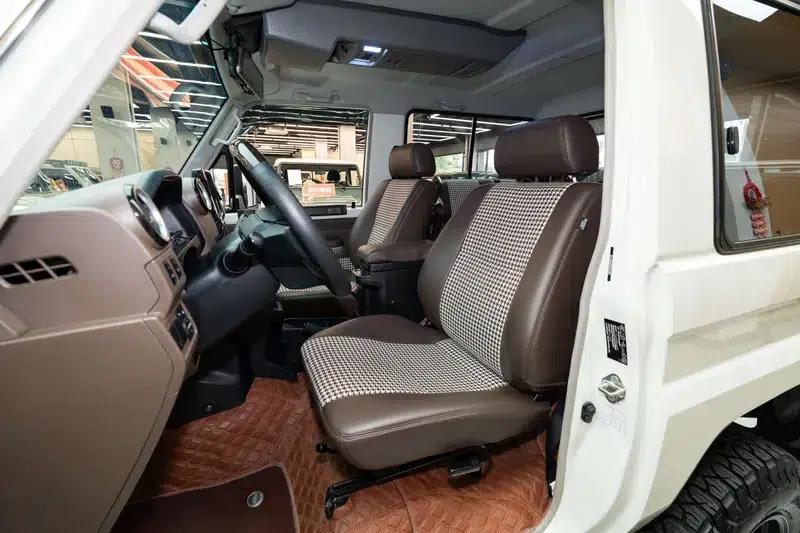 2024 Land Cruiser 70 Series 2.8T Automatic 4WD 5-Seater Parallel Import — миниатюра 17