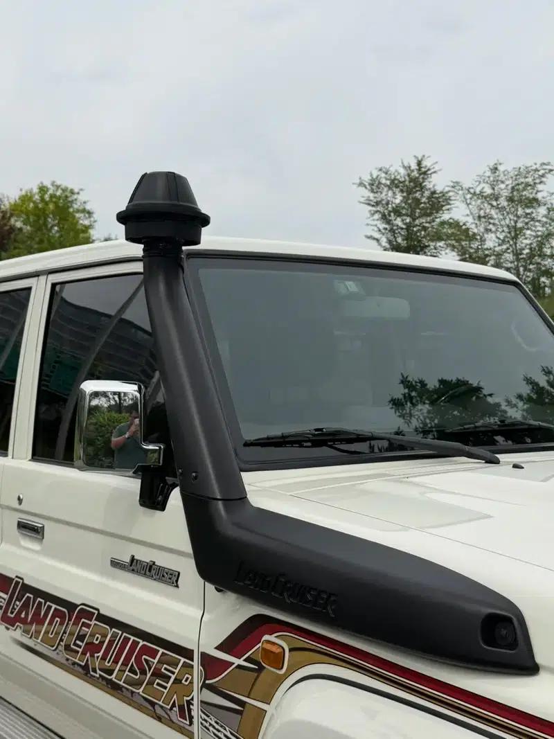 2023 Land Cruiser 70 Series, 4.0L Manual, 4WD, 5-Seater, Parallel Import — миниатюра 17