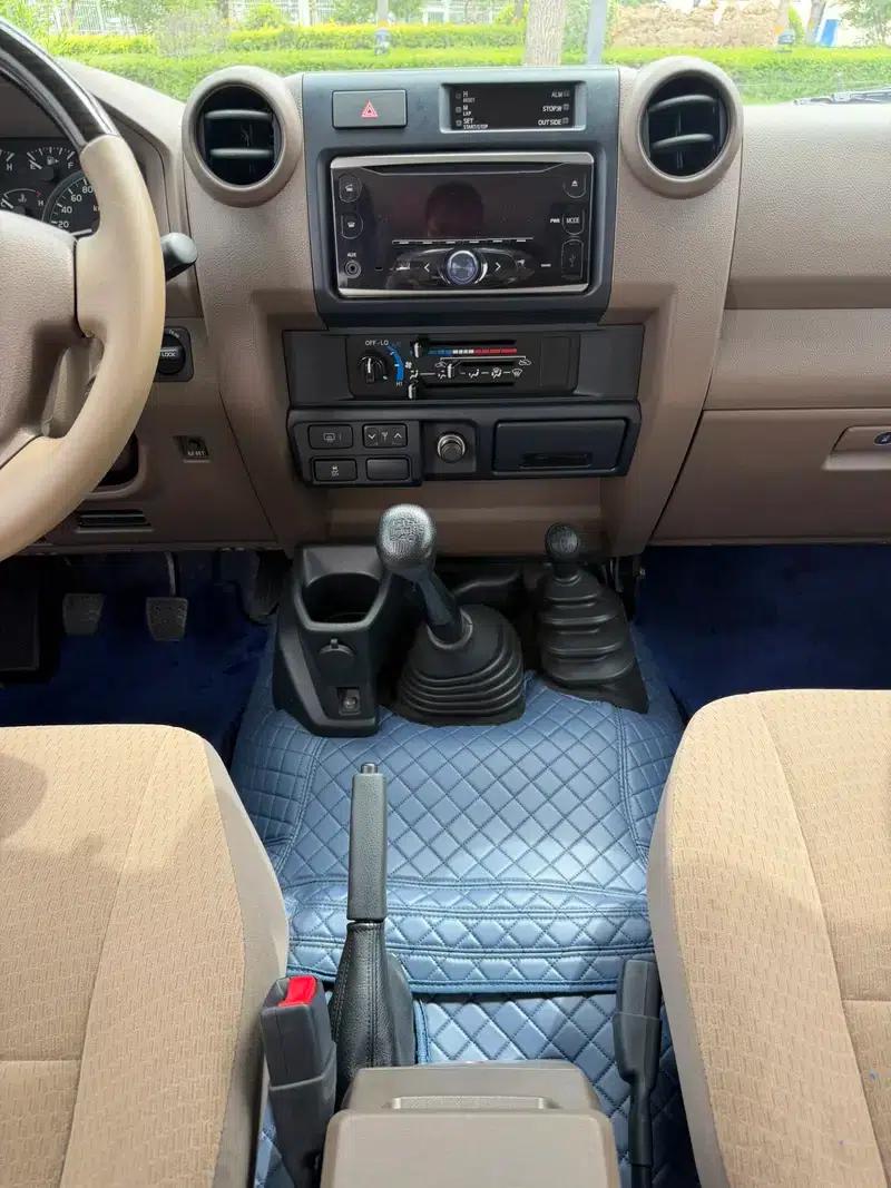 2023 Land Cruiser 70 Series, 4.0L Manual, 4WD, 5-Seater, Parallel Import — миниатюра 22