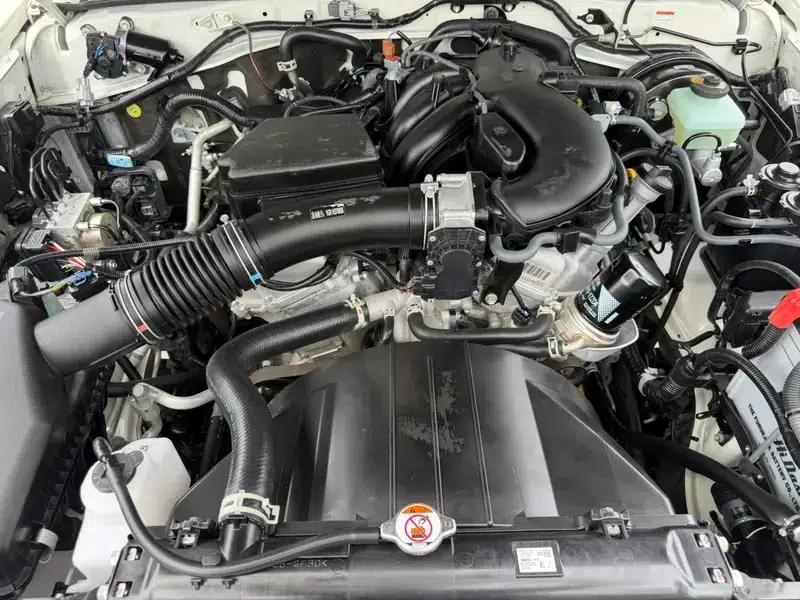 2023 Land Cruiser 70 Series, 4.0L Manual, 4WD, 5-Seater, Parallel Import — миниатюра 8