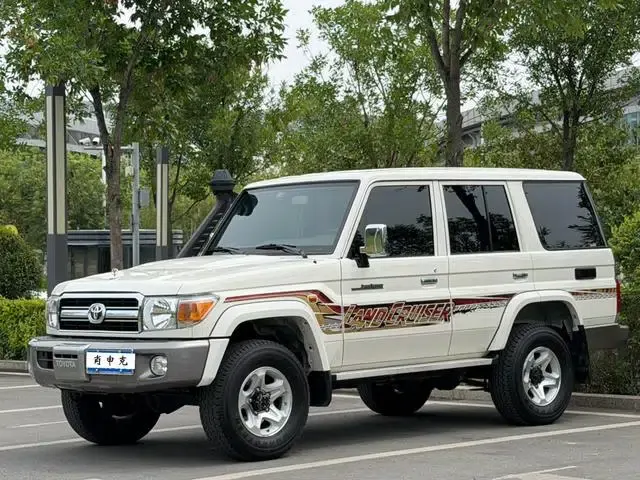 2023 Land Cruiser 70 Series, 4.0L Manual, 4WD, 5-Seater, Parallel Import
