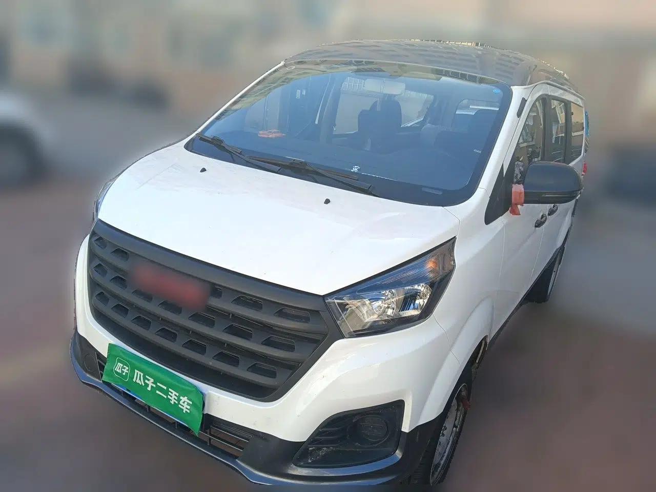 Jinbei Gold Hiace M Classic 2024 1.5L Engineering Lion Passenger Van 7 Seats — миниатюра 1