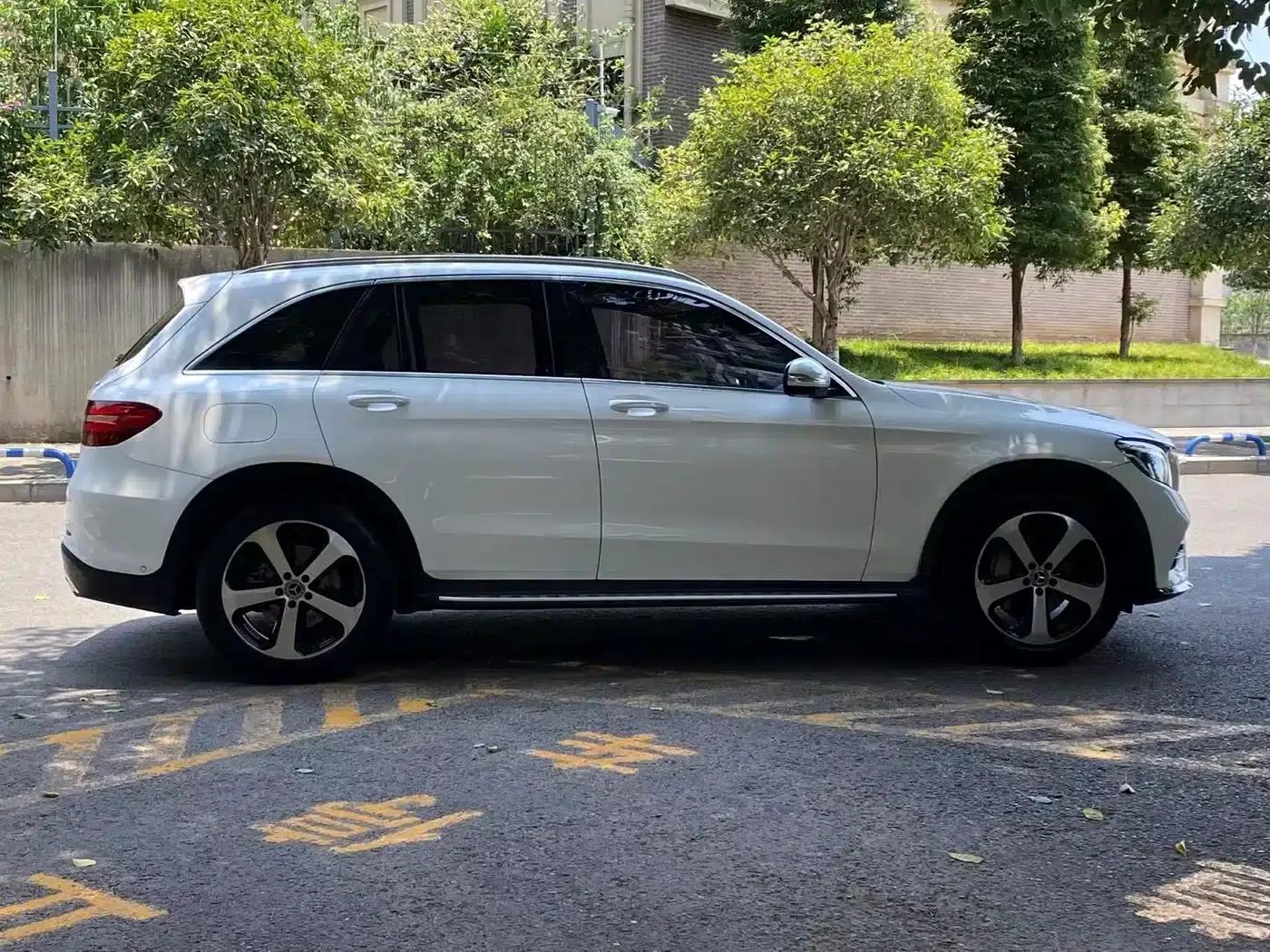 2018 Mercedes-Benz GLC 260 4MATIC Luxury — миниатюра 3