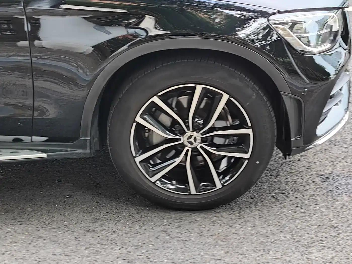 2020 Mercedes-Benz GLC 300 L 4MATIC Dynamic — миниатюра 28
