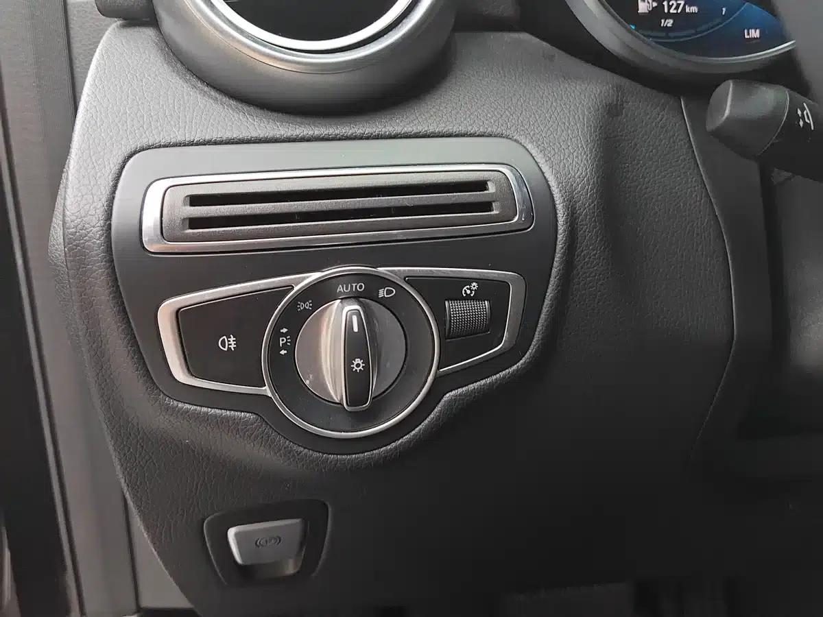 2020 Mercedes-Benz GLC 300 L 4MATIC Dynamic — миниатюра 8