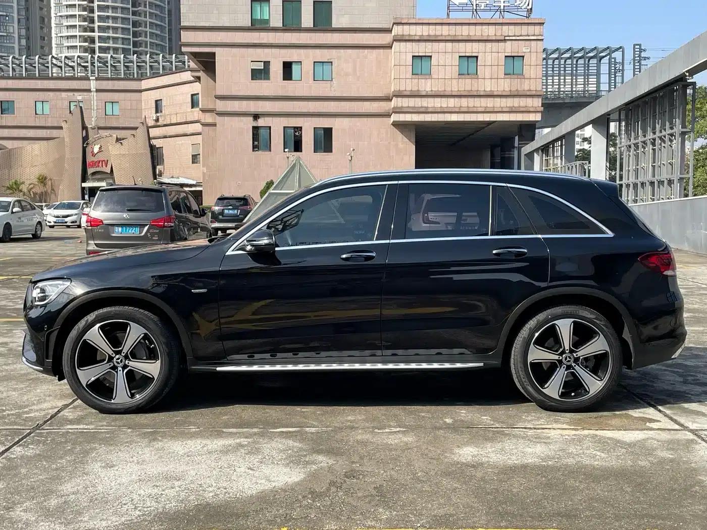 Mercedes-Benz GLC 2022 Facelift GLC 300 L 4MATIC Dynamic Limited Edition — миниатюра 31