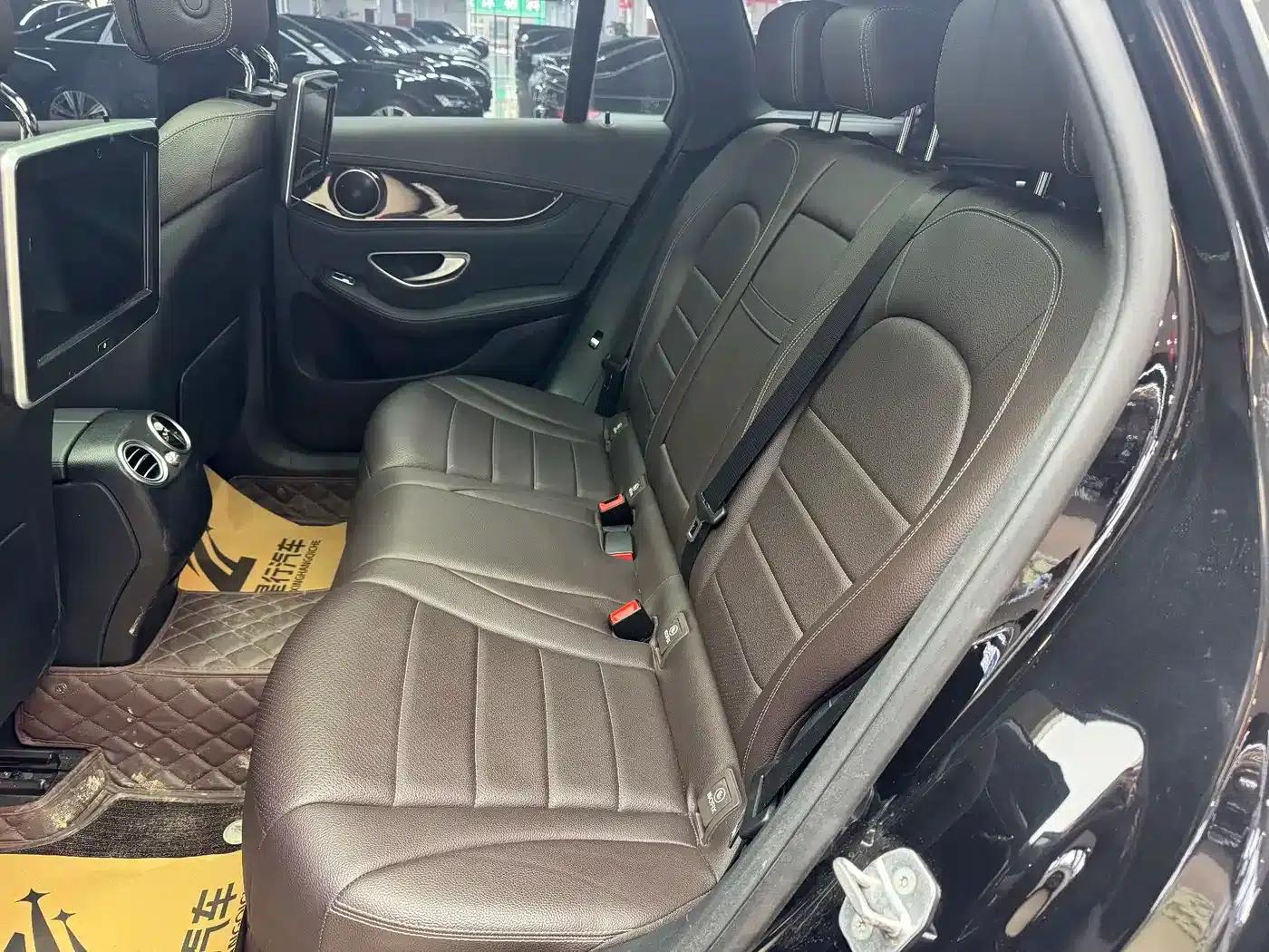 2017 Mercedes-Benz GLC 260 4MATIC Dynamic — миниатюра 14