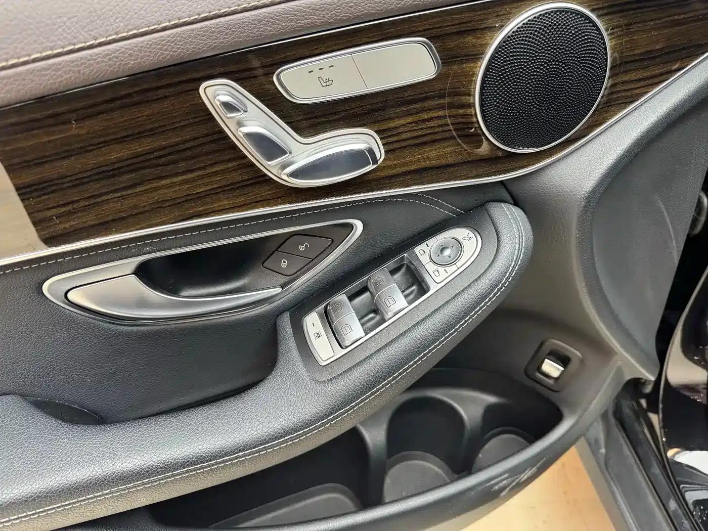 2017 Mercedes-Benz GLC 260 4MATIC Dynamic — миниатюра 15