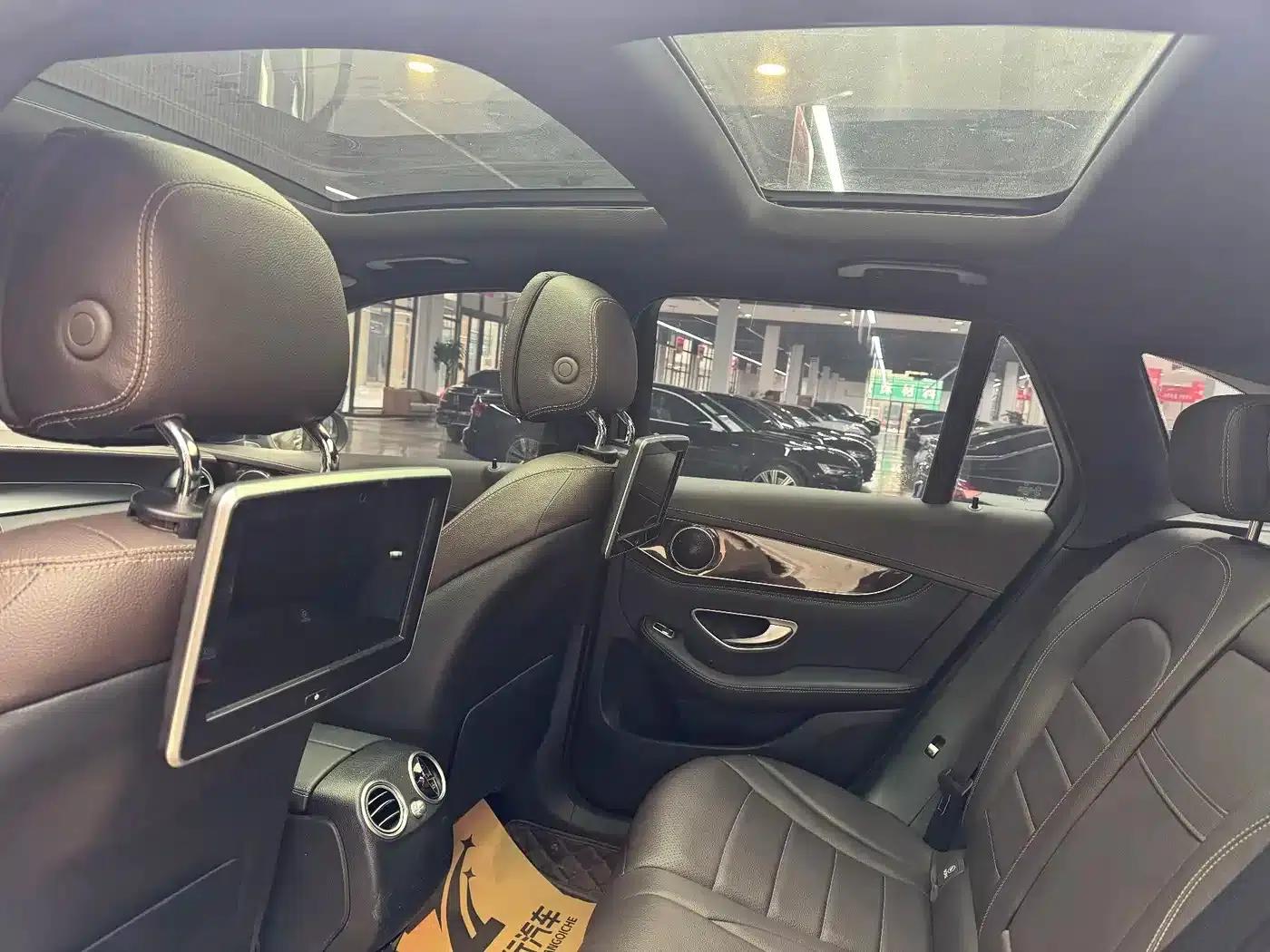 2017 Mercedes-Benz GLC 260 4MATIC Dynamic — миниатюра 19
