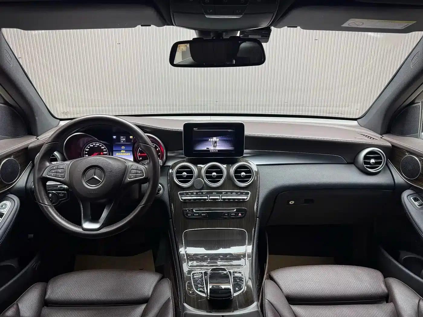 2017 Mercedes-Benz GLC 260 4MATIC Dynamic — миниатюра 10