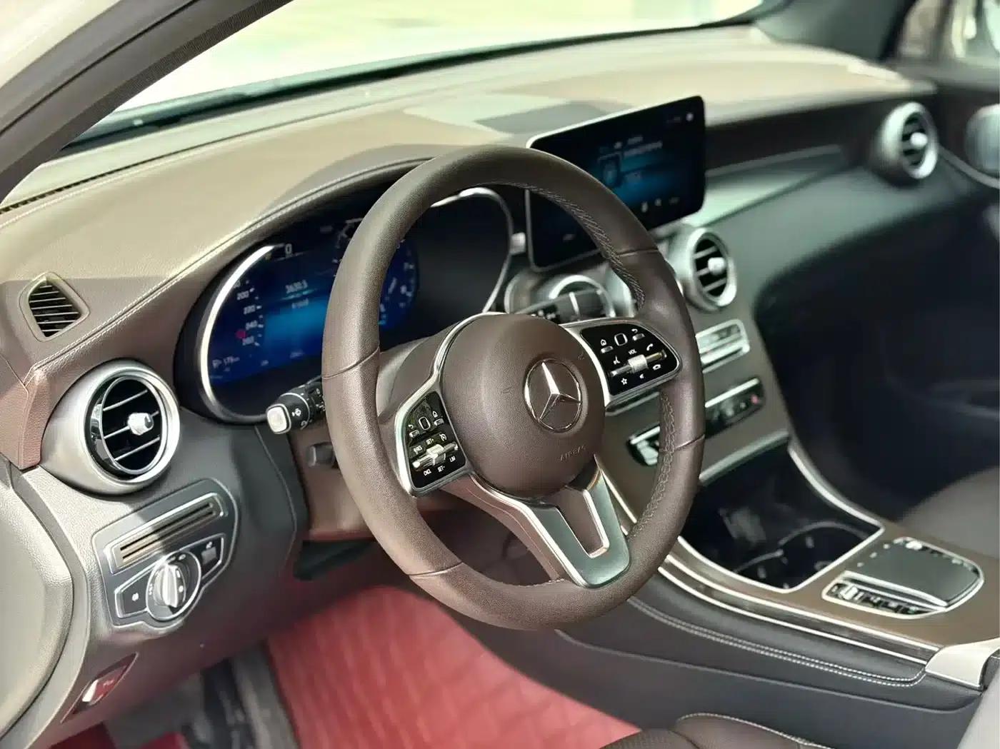 2020 Mercedes-Benz GLC 300 L 4MATIC Dynamic — миниатюра 12
