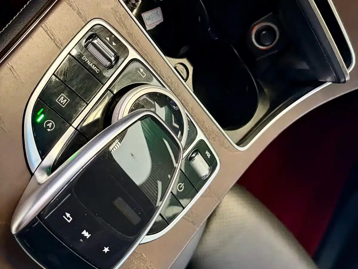 2017 Mercedes-Benz GLC 300 4MATIC Dynamic — миниатюра 3