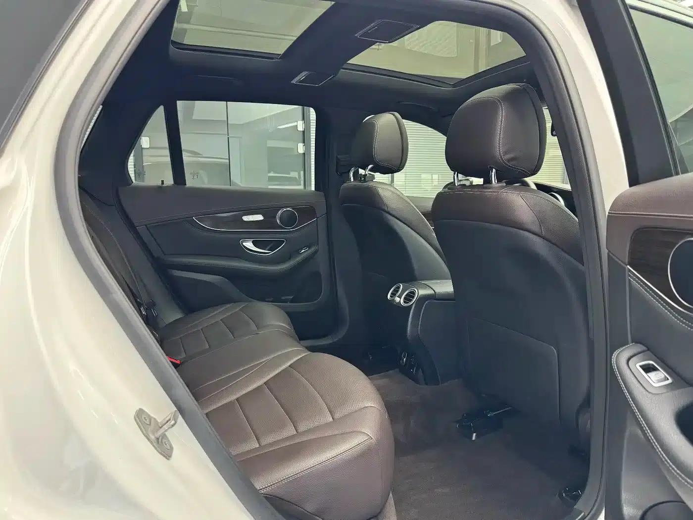 2019 Mercedes-Benz GLC 260 4MATIC Dynamic — миниатюра 19