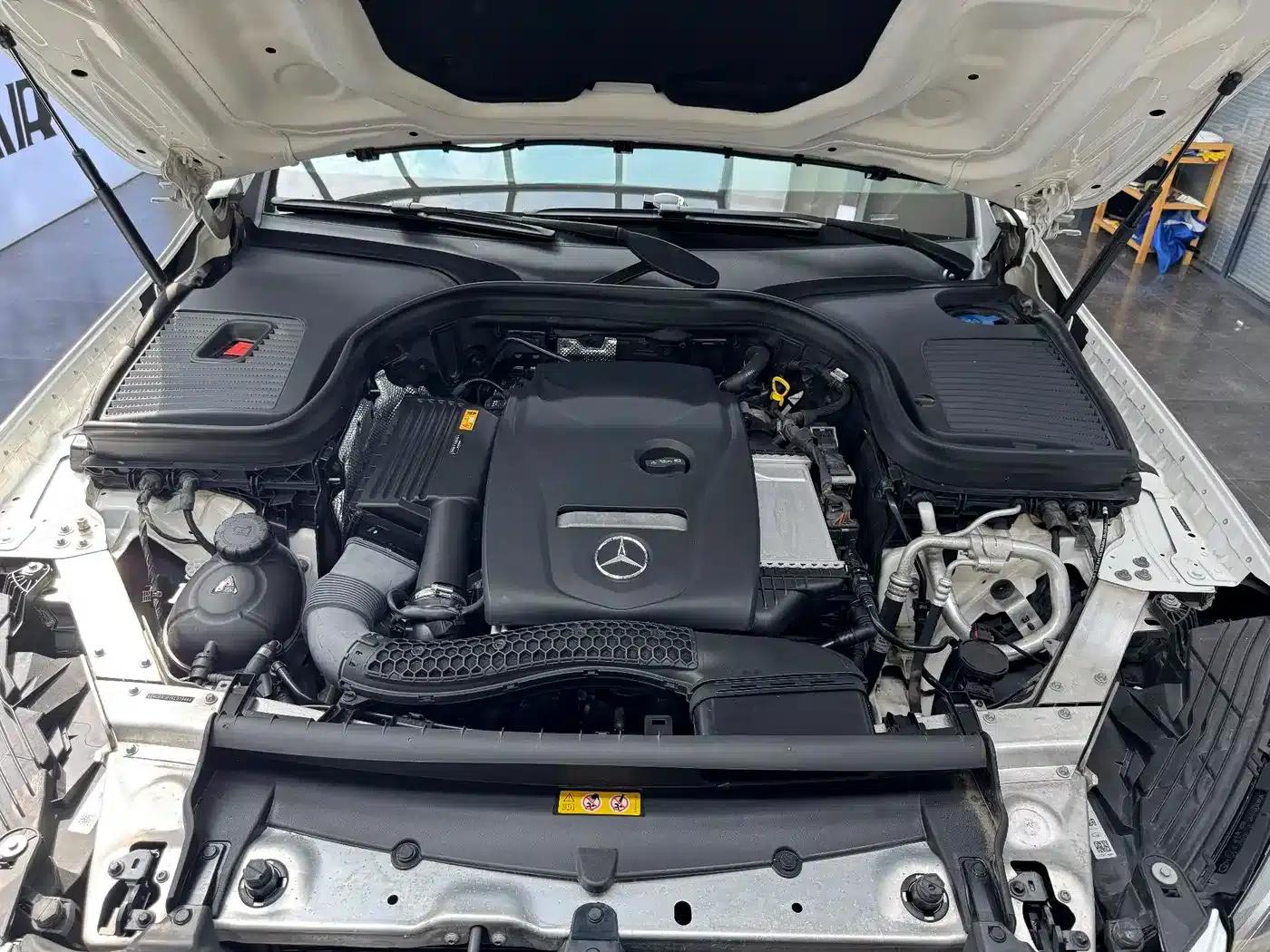 2019 Mercedes-Benz GLC 260 4MATIC Dynamic — миниатюра 20