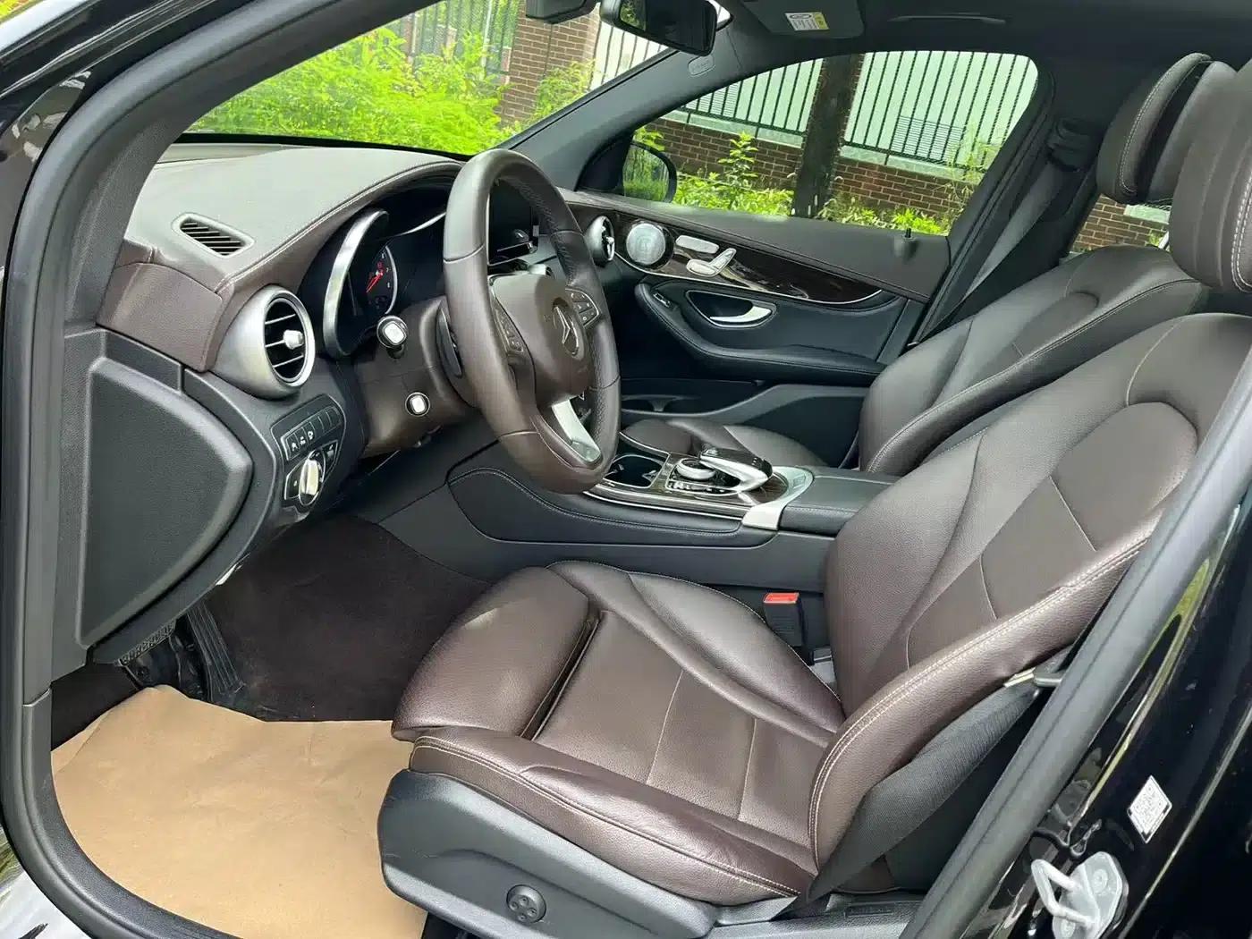 2018 Mercedes-Benz GLC 260 4MATIC Luxury — миниатюра 4
