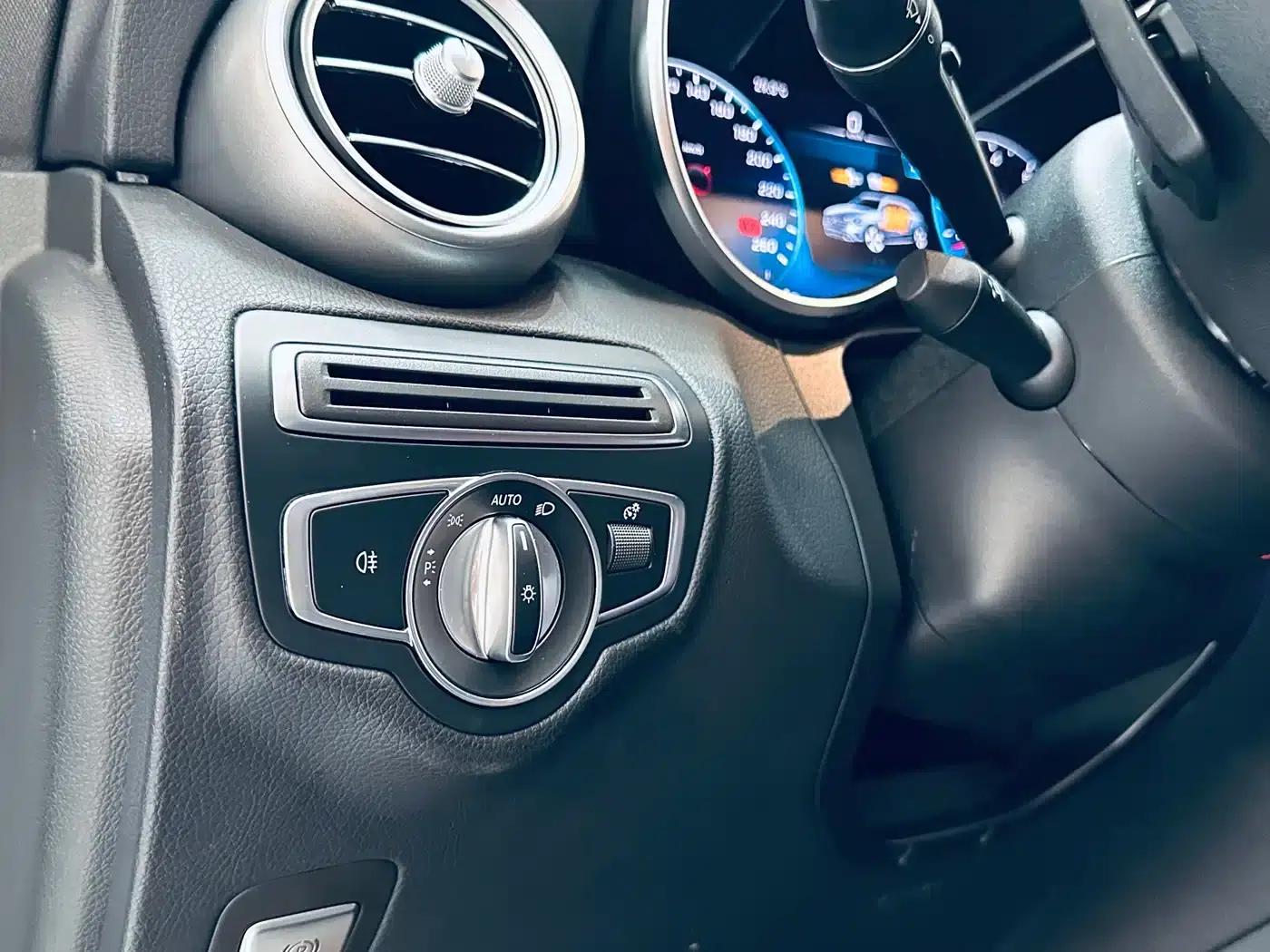 2021 Mercedes-Benz GLC 300 L 4MATIC Dynamic — миниатюра 21