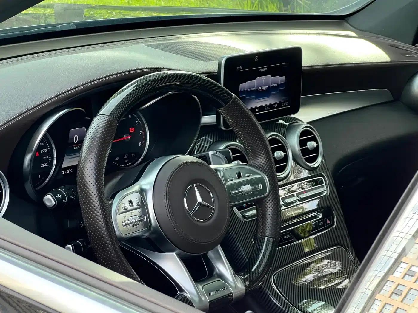 2019 Mercedes-Benz GLC 300 L 4MATIC Dynamic — миниатюра 10
