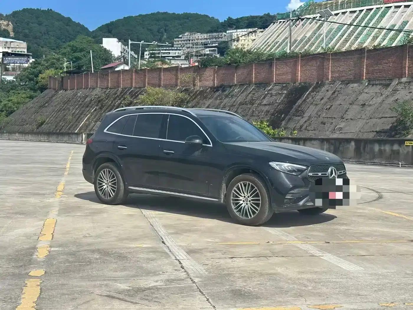 2025 Mercedes-Benz GLC 300 L 4MATIC Dynamic 5-seater — миниатюра 3