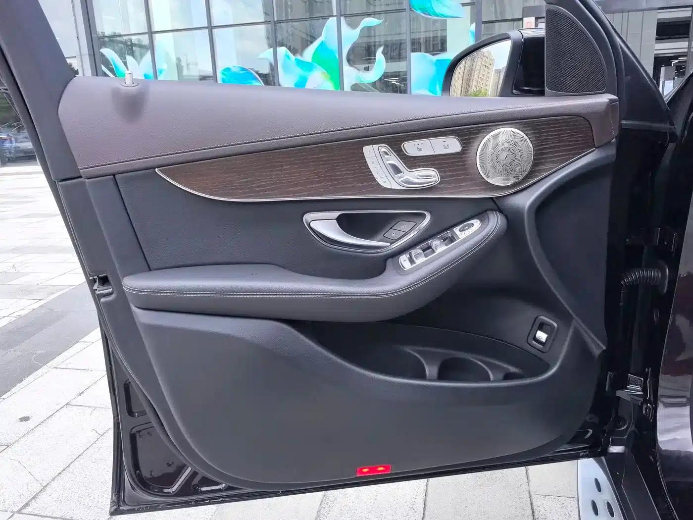 2022 Mercedes-Benz GLC 300 L 4MATIC Luxury — миниатюра 23
