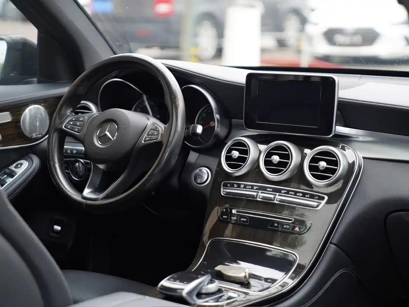 2018 Mercedes-Benz GLC 260 4MATIC Luxury — миниатюра 16