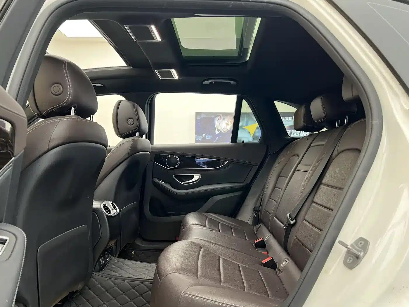 2019 Mercedes-Benz GLC 260 L 4MATIC Luxury — миниатюра 9