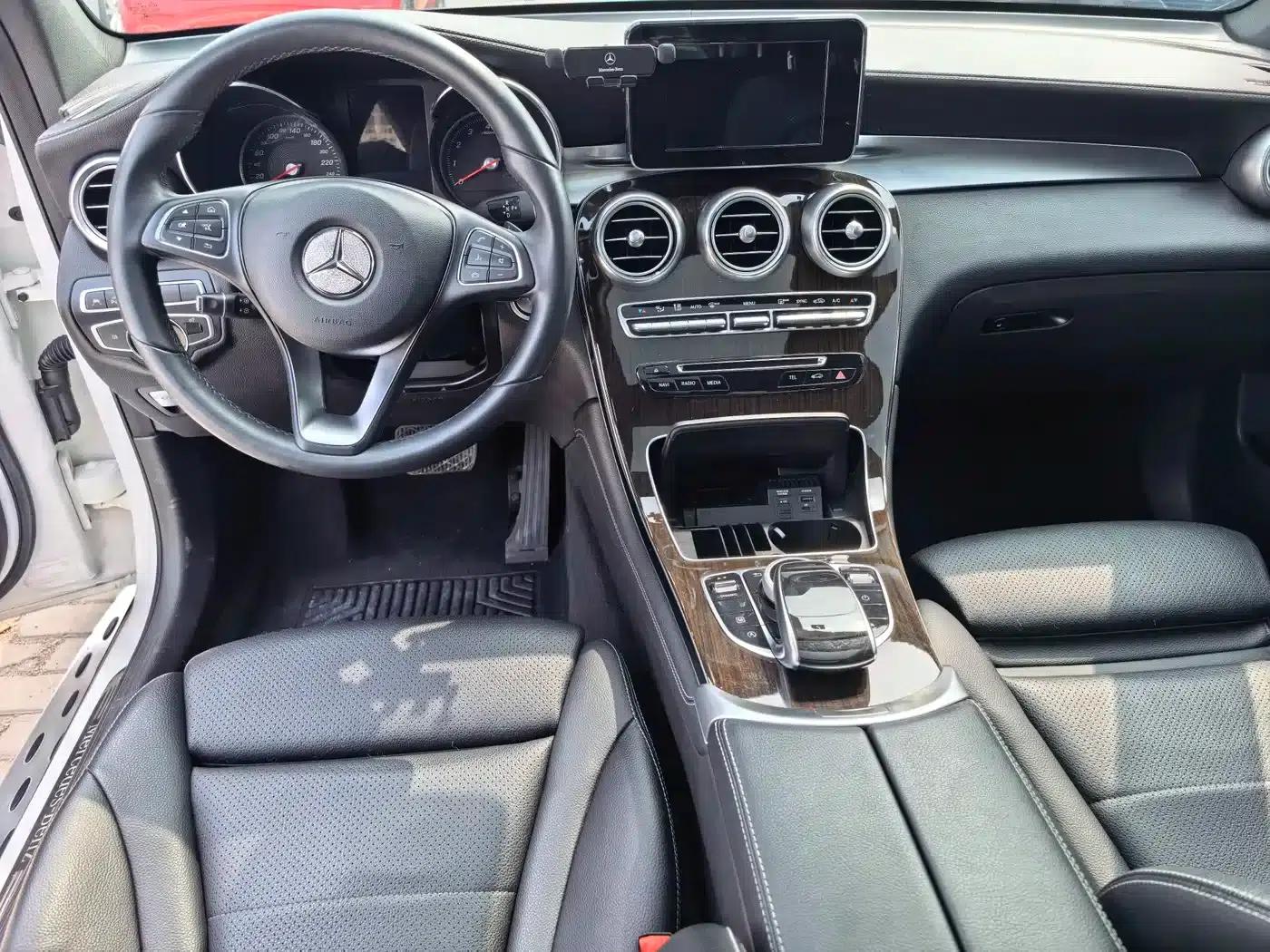 2017 Mercedes-Benz GLC 260 4MATIC Luxury — миниатюра 9
