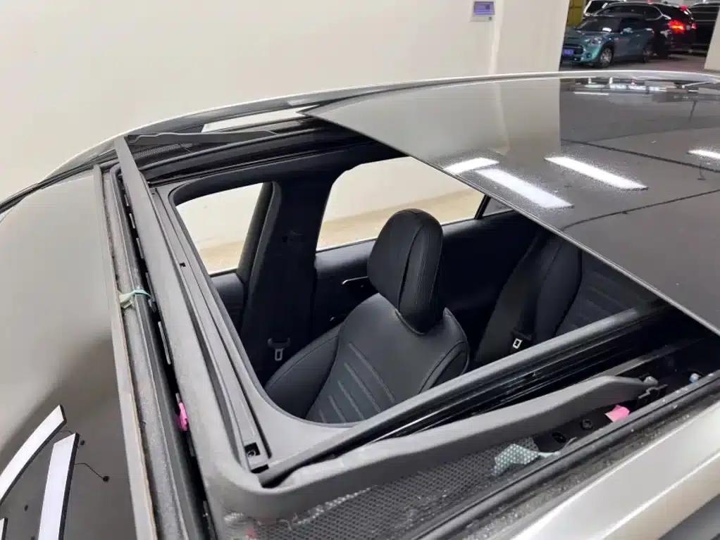 2023 Mercedes-Benz GLC 300 L 4MATIC Dynamic 5-seater — миниатюра 13
