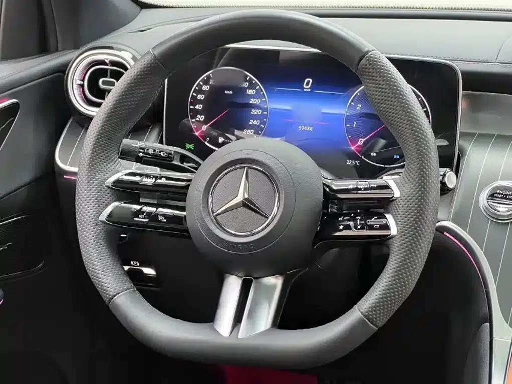 2023 Mercedes-Benz GLC 300 L 4MATIC Dynamic 5-seater — миниатюра 16