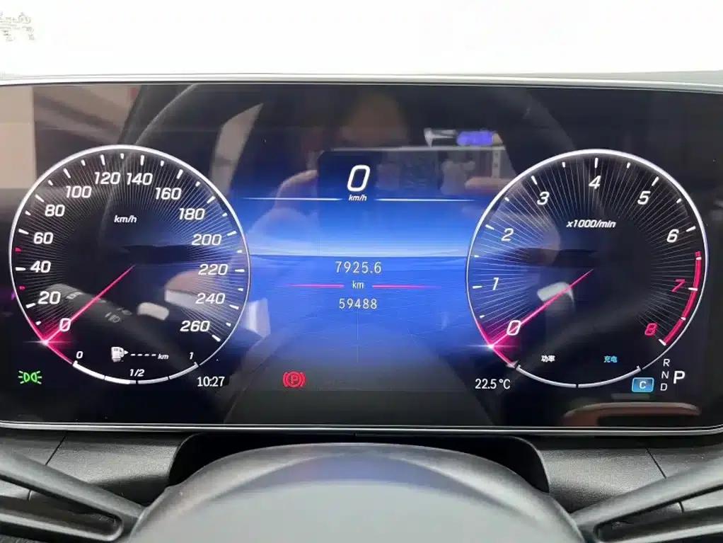2023 Mercedes-Benz GLC 300 L 4MATIC Dynamic 5-seater — миниатюра 3