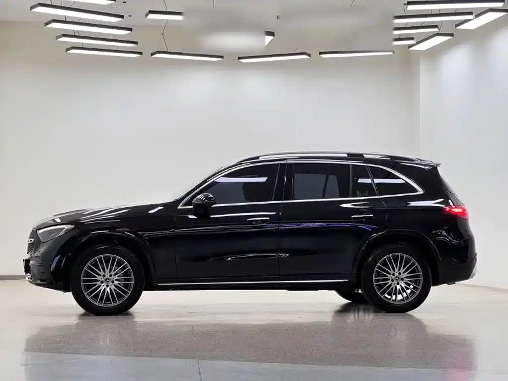 2023 Mercedes-Benz GLC 300 L 4MATIC Dynamic 5-seater — миниатюра 23