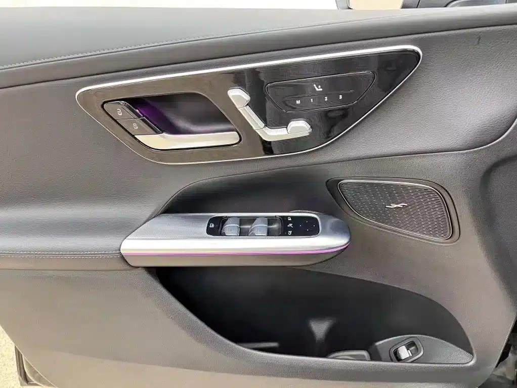 2023 Mercedes-Benz GLC 300 L 4MATIC Dynamic 5-seater — миниатюра 4