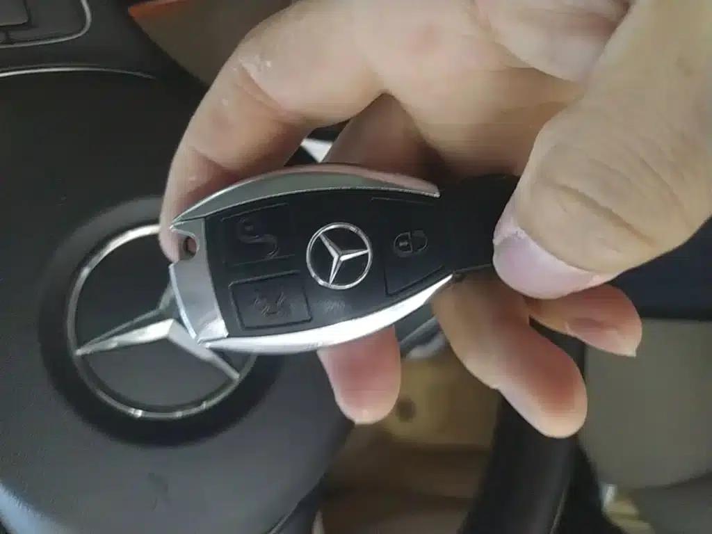2019 Mercedes-Benz GLC 260 L 4MATIC Luxury — миниатюра 17