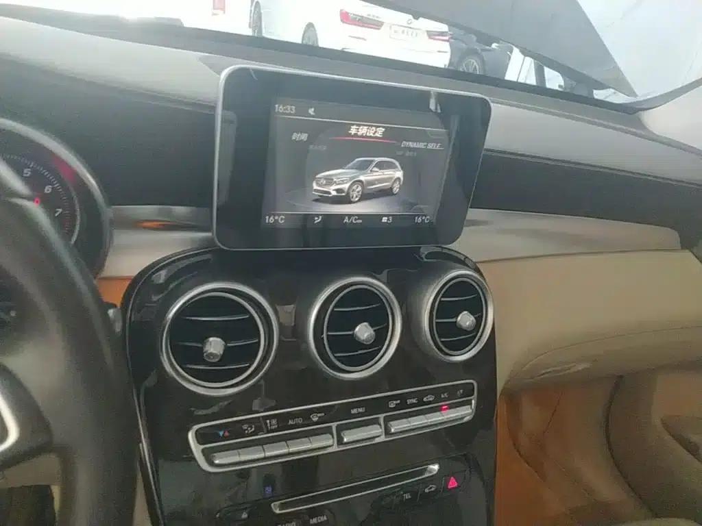 2019 Mercedes-Benz GLC 260 L 4MATIC Luxury — миниатюра 9