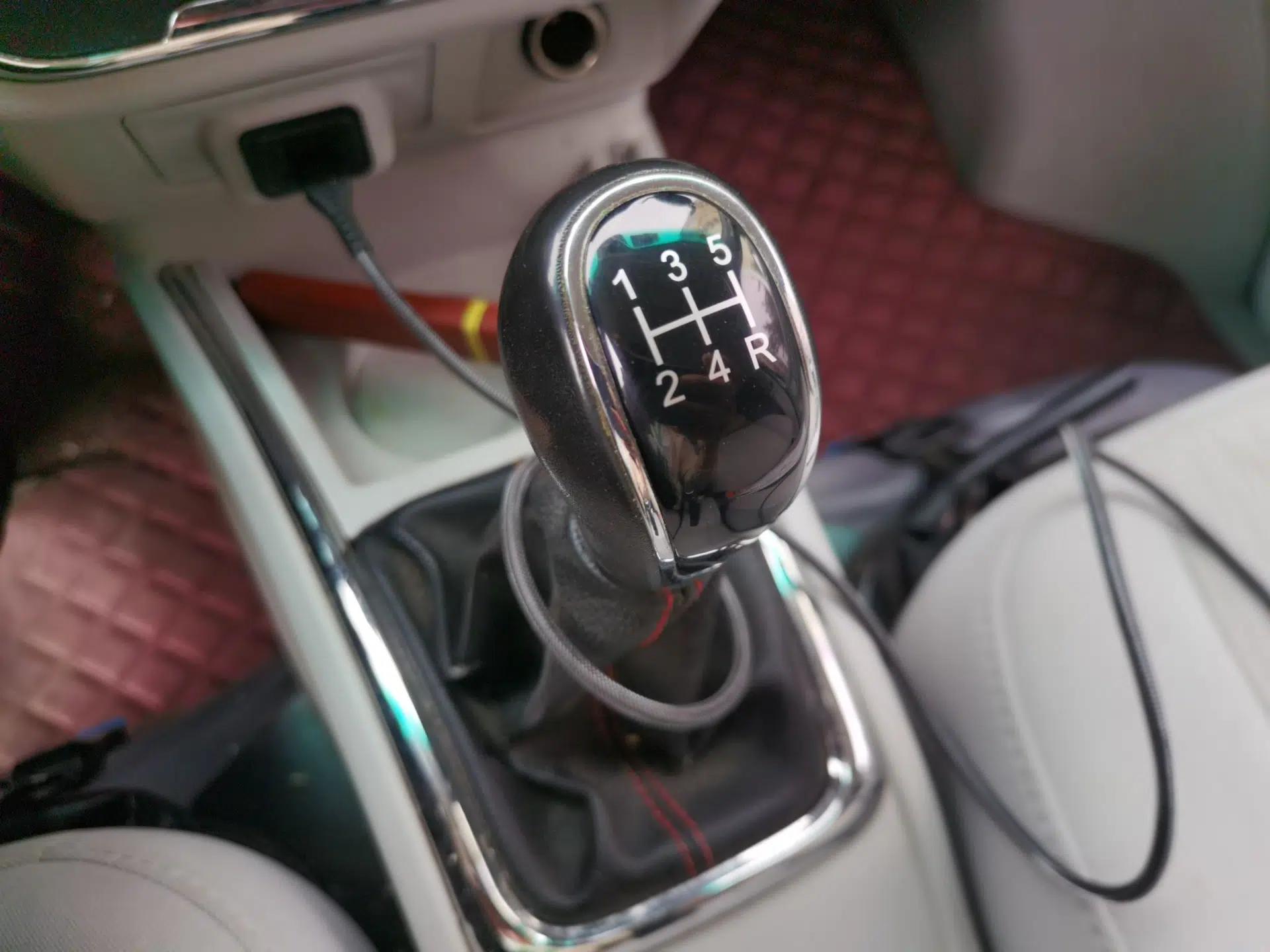 Jinbei New Hiace S 2023 1.5L Wealth Edition Van 2/5-Seater Air-Conditioned Model SWC15M — миниатюра 13