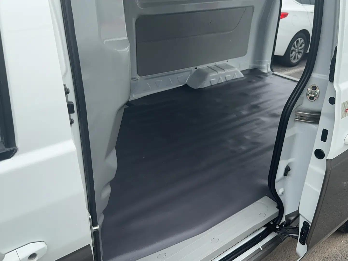 Jinbei New Hiace S 2022 1.5L Wealth Edition Air-Conditioner-Free Truck China VI Standard SWC15M — миниатюра 20