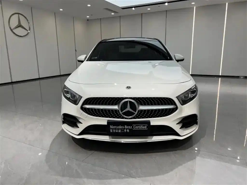 Mercedes-Benz A-Class 2022 Facelift III A 200 L Sport Sedan Fashion Edition — миниатюра 2