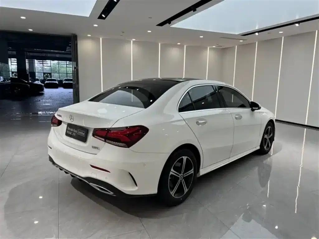 Mercedes-Benz A-Class 2022 Facelift III A 200 L Sport Sedan Fashion Edition — миниатюра 12